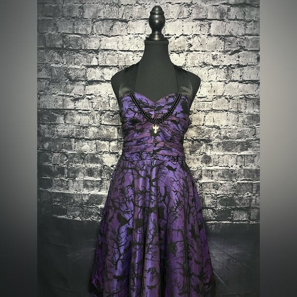 Hell Bunny Dress - Picture 2 of 9